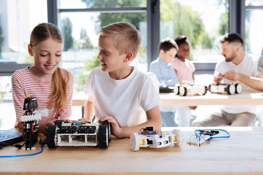 5 Telltale Signs Your Child Will Love Robotics Classes